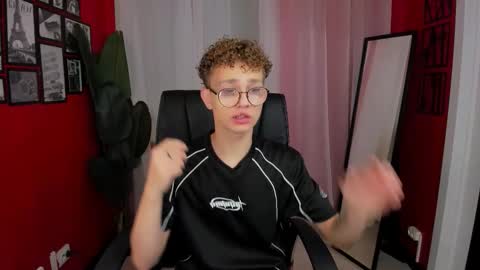 Snapshot of nathan_curl chatting on October 2025 10:26:01 AM Nathan online show from October 2025 10:26:01 AM