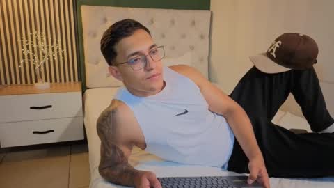 nathan_gross online show from September 2025 04:04:02 AM