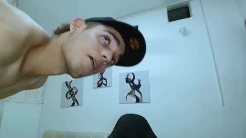 nathan_shimmer online show from February 2026 09:33:01 PM