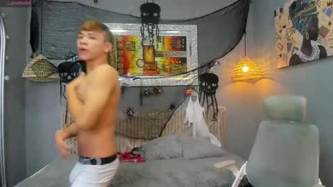 Snapshot of nathanclay chatting on October 2025 04:37:01 AM nathanclay online show from October 2025 04:37:01 AM