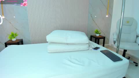 nathassa online show from February 2025 02:45:01 PM