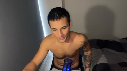 native_boy2 online show from March 2026 03:23:01 AM