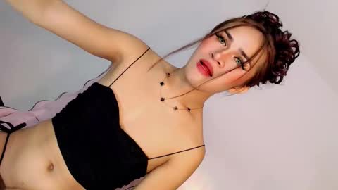 Nathalie smith online show from April 2026 02:24:02 AM
