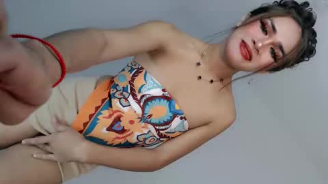 Nathalie smith online show from May 2026 03:35:02 AM