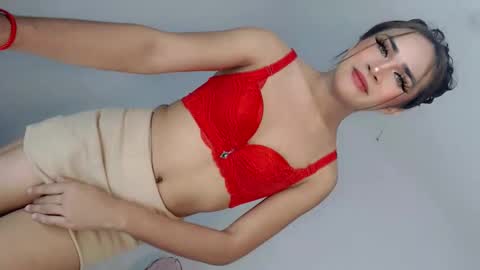 Nathalie smith online show from May 2026 06:20:01 AM