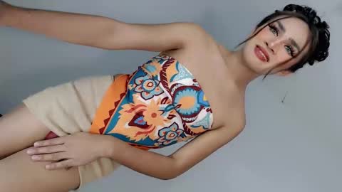 Nathalie smith online show from June 2026 06:05:02 AM