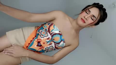 Nathalie smith online show from June 2026 05:13:02 AM