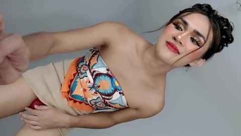 Nathalie smith online show from June 2026 05:47:01 AM