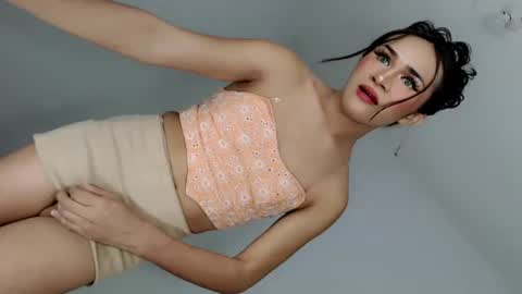 Nathalie smith online show from June 2026 03:19:02 AM