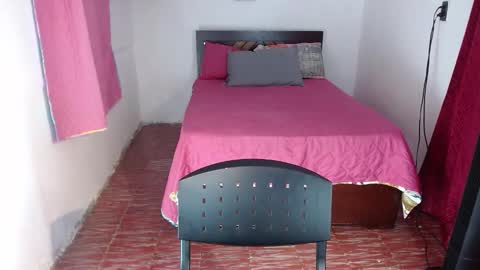 Snapshot of natty_01 chatting on December 2024 05:27:02 AM natalia online show from December 2024 05:27:02 AM