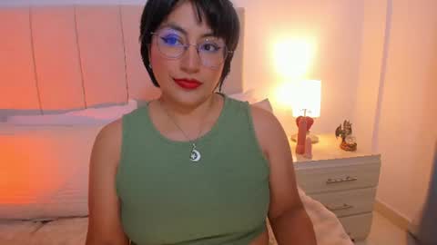Snapshot of natty_bush chatting on June 2026 09:04:01 PM Nathalie online show from June 2026 09:04:01 PM