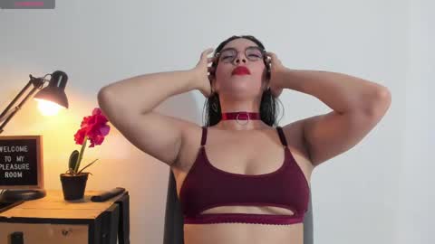Snapshot of nattytrainor chatting on May 2026 09:31:02 PM Natty Trainor online show from May 2026 09:31:02 PM