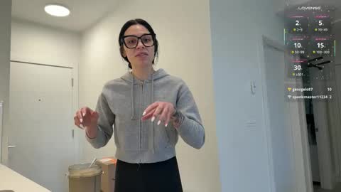 NATTY FIERROS online show from February 2026 09:45:01 PM