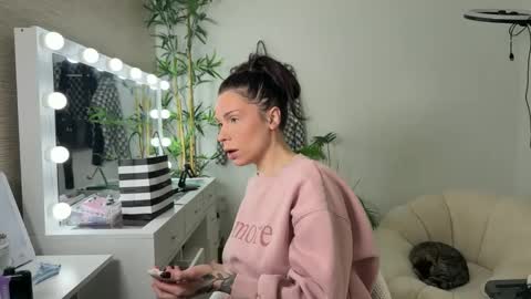 Snapshot of nattywithoutdaddy chatting on April 2026 05:18:01 PM NATTY FIERROS online show from April 2026 05:18:01 PM