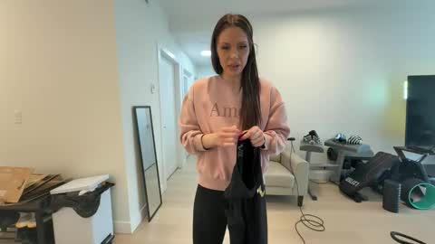 Snapshot of nattywithoutdaddy chatting on April 2026 10:12:02 PM NATTY FIERROS online show from April 2026 10:12:02 PM