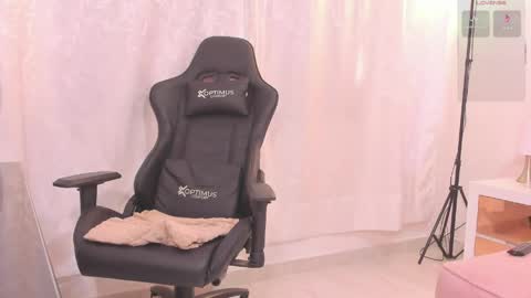 Sophia online show from May 2026 01:51:02 PM