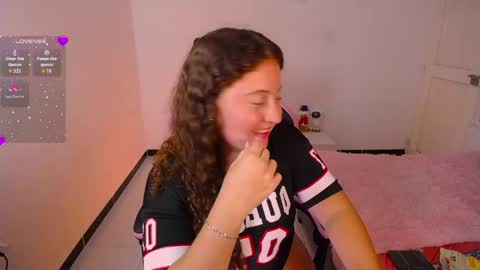 natural_ginger5 online show from May 2026 04:18:01 AM