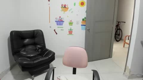 Andrea  online show from February 2025 02:59:02 PM