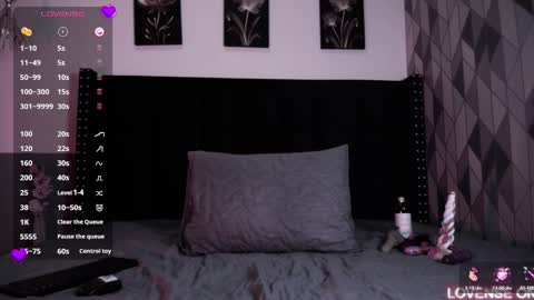 Gwen  online show from March 2025 04:56:02 PM