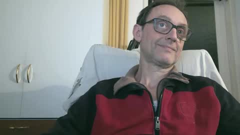 naturista25 online show from December 2025 09:21:02 PM