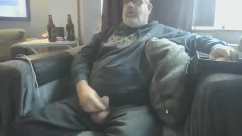 Snapshot of naturistmale45 chatting on November 2025 09:32:01 AM naturistmale45 online show from November 2025 09:32:01 AM