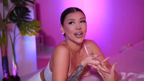 Naty online show from March 2025 05:16:01 AM