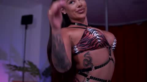 Naty online show from January 2026 07:30:01 PM