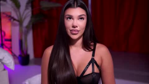 Naty online show from February 2026 07:23:02 PM