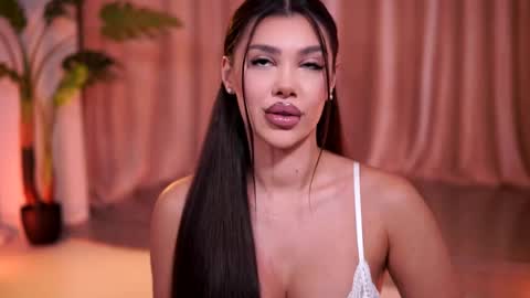 Naty online show from March 2026 07:14:01 PM