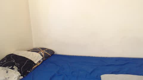 Eimy online show from October 2025 04:51:01 PM