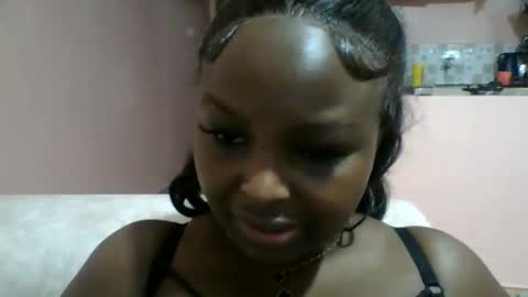 naughti_garlie online show from June 2026 07:03:02 PM