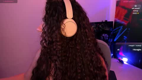 Snapshot of naughty_butt chatting on December 2025 11:36:02 PM Megan online show from December 2025 11:36:02 PM