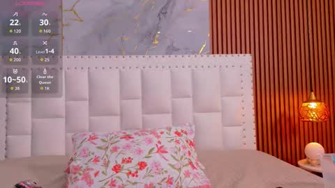 Snapshot of naughty_ebonyy chatting on November 2025 12:43:02 AM SASHA online show from November 2025 12:43:02 AM