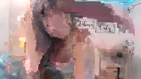 Snapshot of naughty_kate18 chatting on March 2025 03:05:01 PM KATE online show from March 2025 03:05:01 PM