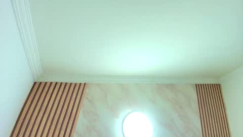 Kitten online show from October 2025 11:32:02 AM