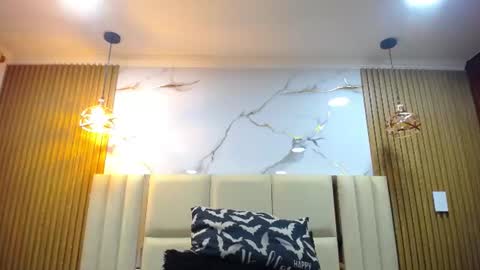 Kitten online show from June 2026 11:29:02 AM