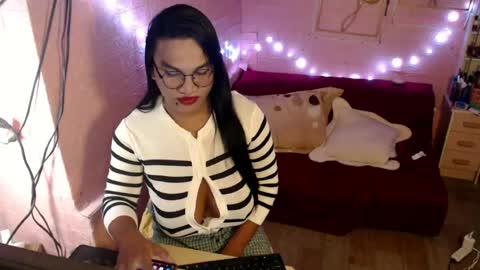 naughty_lorien143 online show from July 2026 12:47:01 PM
