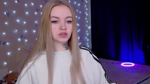 Snapshot of naughty_mablee chatting on March 2026 01:24:01 AM Mable online show from March 2026 01:24:01 AM