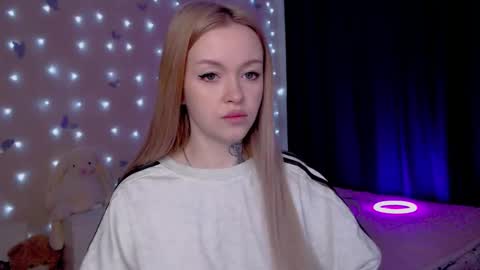 Snapshot of naughty_mablee chatting on March 2026 01:23:01 AM Mable online show from March 2026 01:23:01 AM