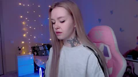 Snapshot of naughty_mablee chatting on March 2026 12:16:01 AM Mable online show from March 2026 12:16:01 AM