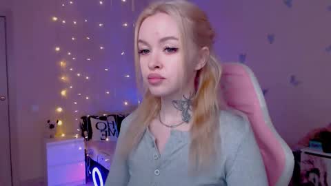 Snapshot of naughty_mablee chatting on April 2026 01:14:01 AM Mable online show from April 2026 01:14:01 AM