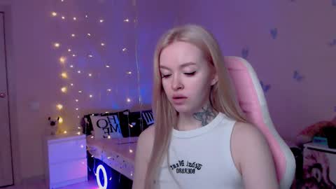 Snapshot of naughty_mablee chatting on April 2026 01:16:01 AM Mable online show from April 2026 01:16:01 AM