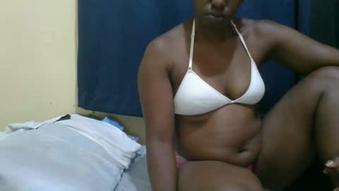 Snapshot of naughty_slender2 chatting on September 2025 09:58:01 PM jn online show from September 2025 09:58:01 PM