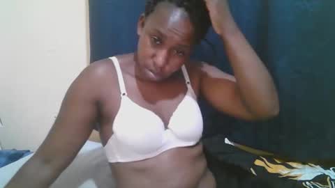 Snapshot of naughty_slender2 chatting on September 2025 12:46:02 AM jn online show from September 2025 12:46:02 AM