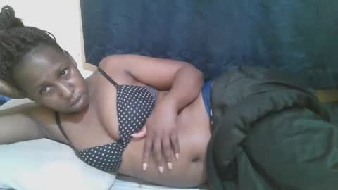 Snapshot of naughty_slender2 chatting on September 2025 05:33:01 AM jn online show from September 2025 05:33:01 AM