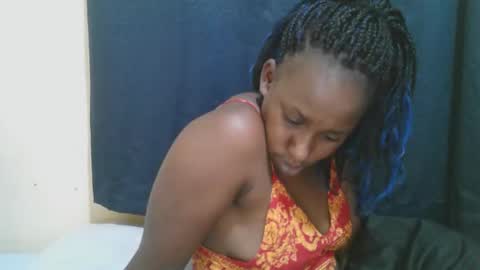 Snapshot of naughty_slender2 chatting on October 2025 05:45:01 PM jn online show from October 2025 05:45:01 PM