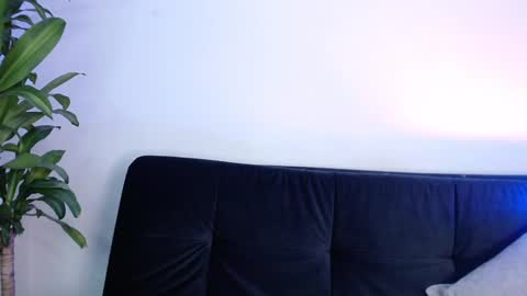 Snapshot of naughtycurvybbx chatting on January 2025 04:15:02 AM LANAindependent model online show from January 2025 04:15:02 AM