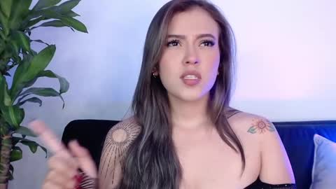 Snapshot of naughtycurvybbx chatting on February 2025 12:22:02 PM LANAindependent model online show from February 2025 12:22:02 PM