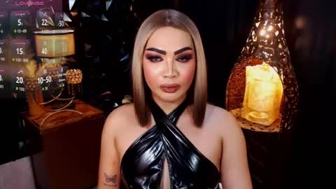 naughtyfridah online show from June 2026 05:38:02 PM