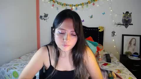 Snapshot of naughtygirl_mmm chatting on February 2025 07:47:02 PM Valeria online show from February 2025 07:47:02 PM